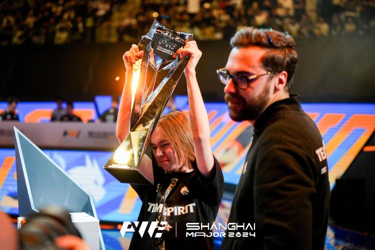 DK战队中单选手ShowMaker达成LCK联赛1300杀，排名LCK历史击杀榜第14位